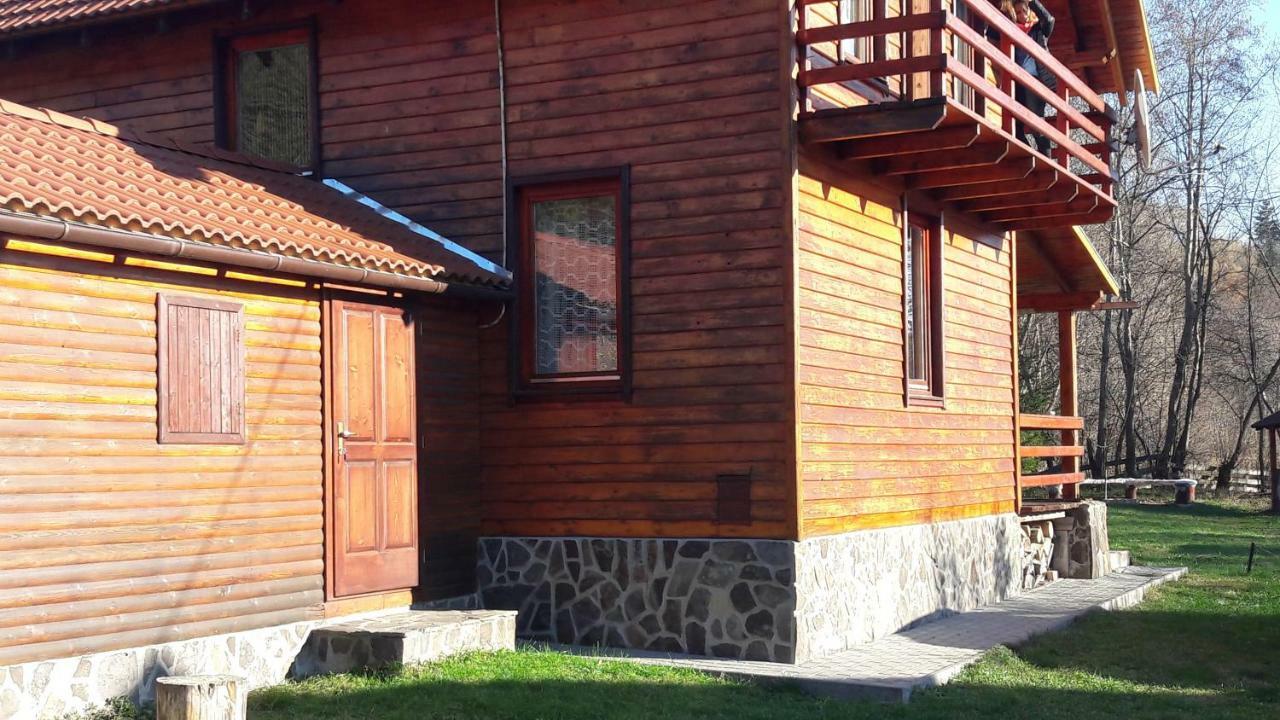 Hunor-Magor Vendeghaz Βίλα Izvoare  Εξωτερικό φωτογραφία